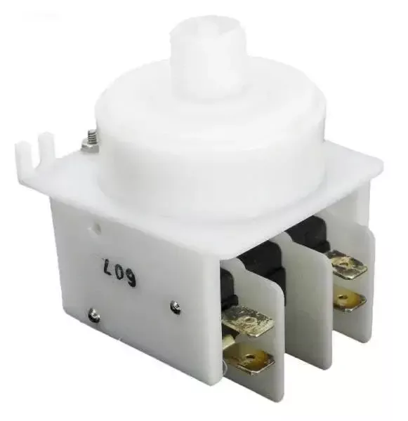 3 FUNCTION THREADED SPOUT