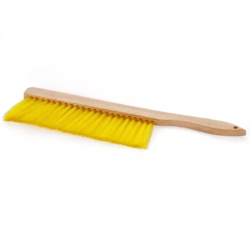 Little Giant™ Bee Brush
