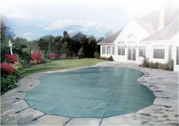 Loop-Loc Ultra-Loc III Solid Safety Cover w/ Pump – 18′ x 36′ Rectangle w/ 4′ Offset 4′ x 8′ Right Step