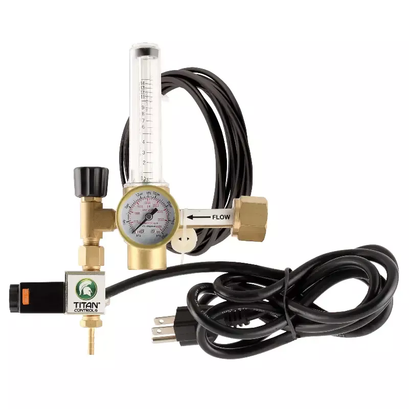 Titan Controls™ CO2 Regulator