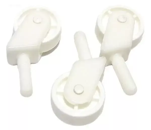 Wheel assembly including caster
